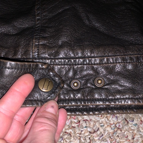 Levi Lether jacket - Picture 6 of 16